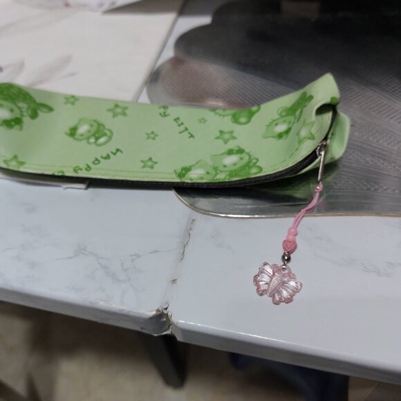 Small Thin Waterproof Material Happy Hello Kitty Lipstick Organizer Bag - Picture 9 of 9